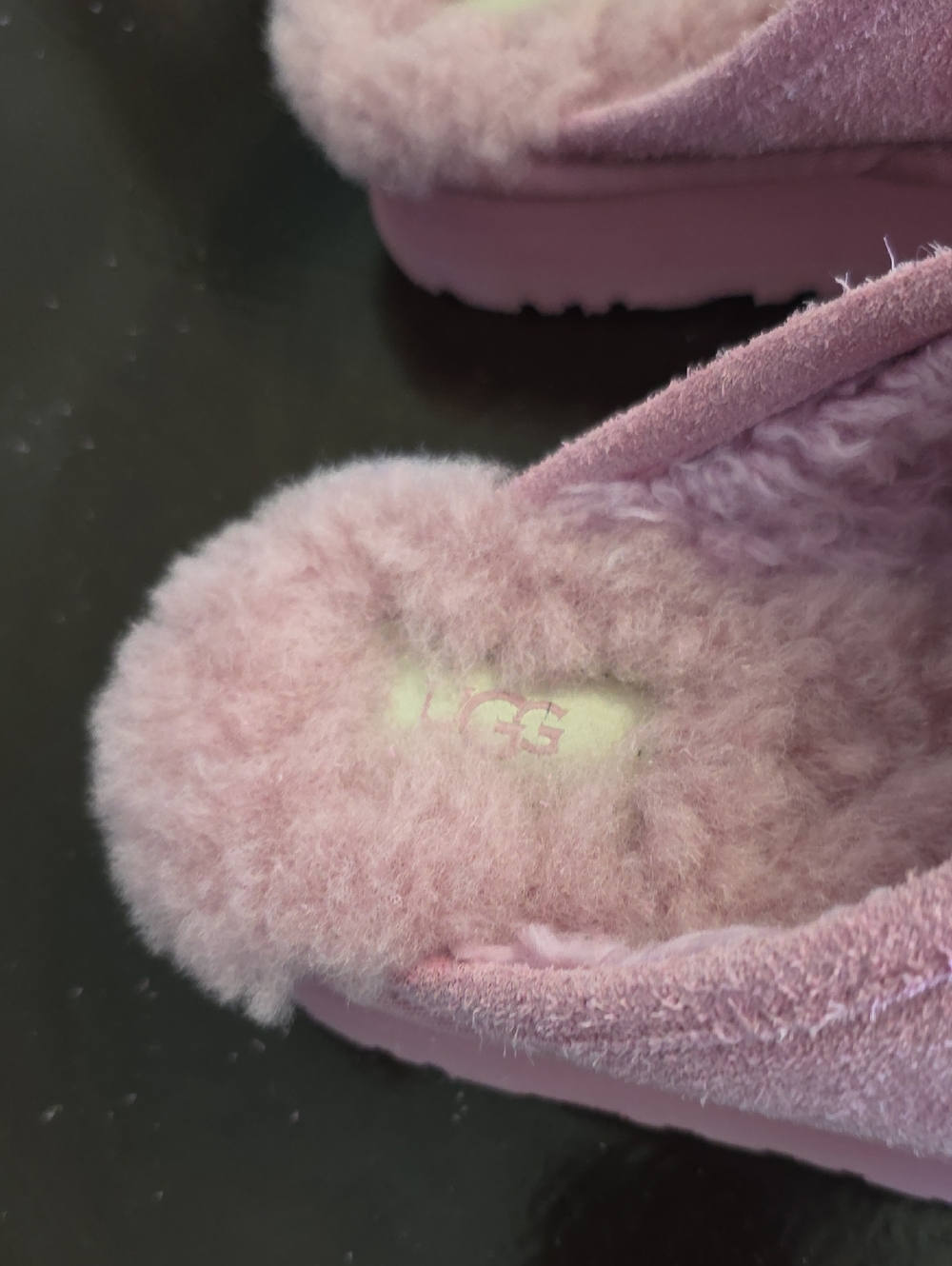 UGG SLIPPERS/ MULES PINK SZ 9 - Picture 6 of 6